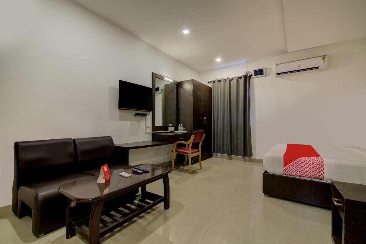 Hotel Sai International Ченнаї Екстер'єр фото